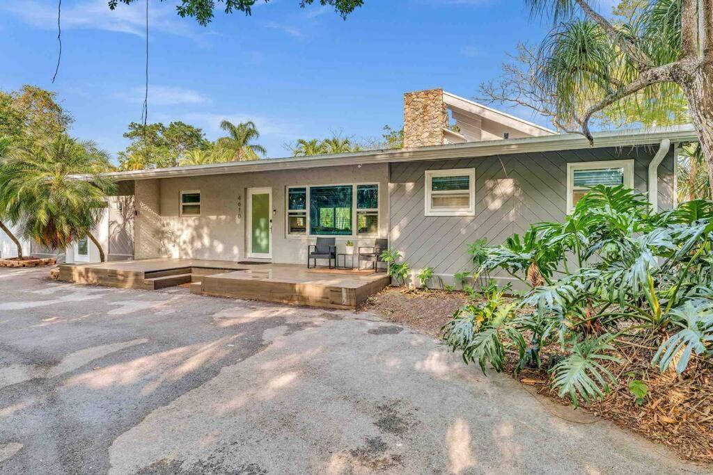 Rare Hidden Getaway Heated Pool 1.5 acres! Sleeps 16 Villa Fort Lauderdale Buitenkant foto