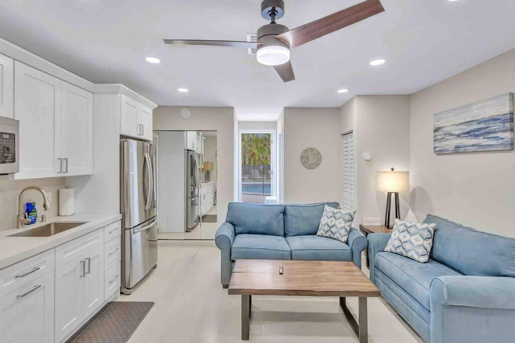 Rare Hidden Getaway Heated Pool 1.5 acres! Sleeps 16 Villa Fort Lauderdale Buitenkant foto