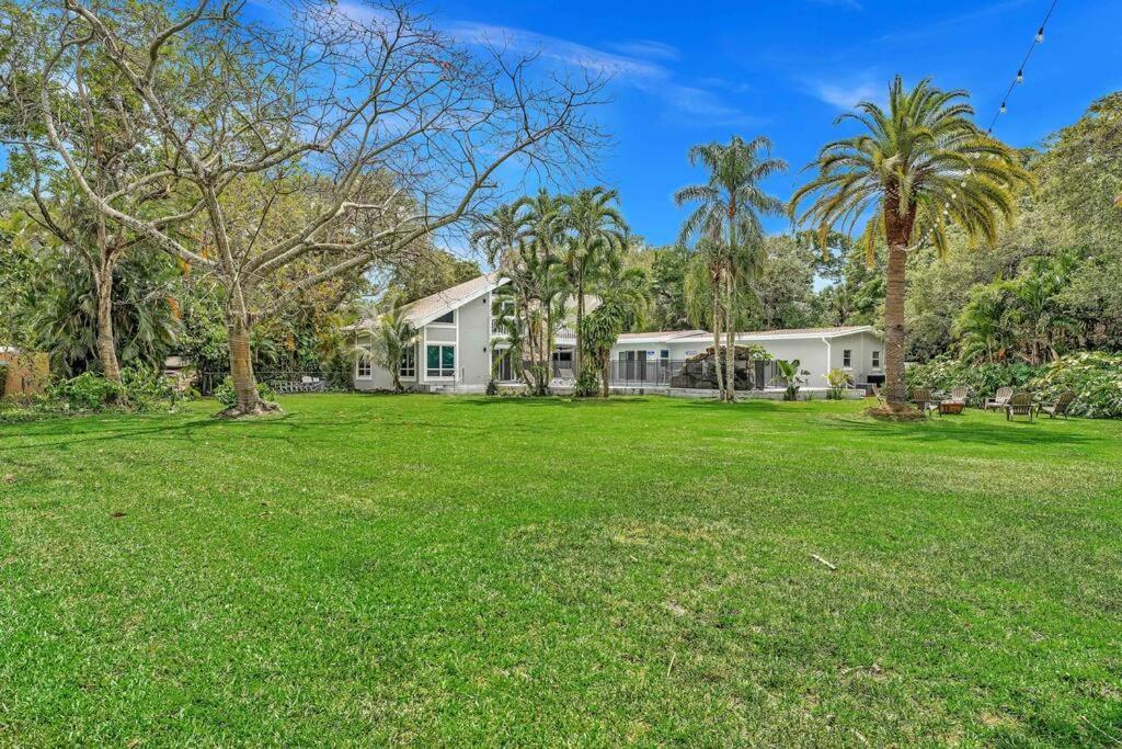 Rare Hidden Getaway Heated Pool 1.5 acres! Sleeps 16 Villa Fort Lauderdale Buitenkant foto