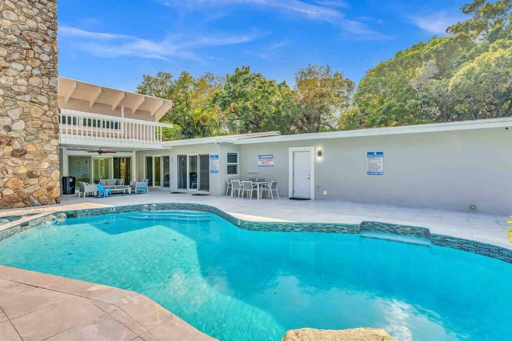 Rare Hidden Getaway Heated Pool 1.5 acres! Sleeps 16 Villa Fort Lauderdale Buitenkant foto