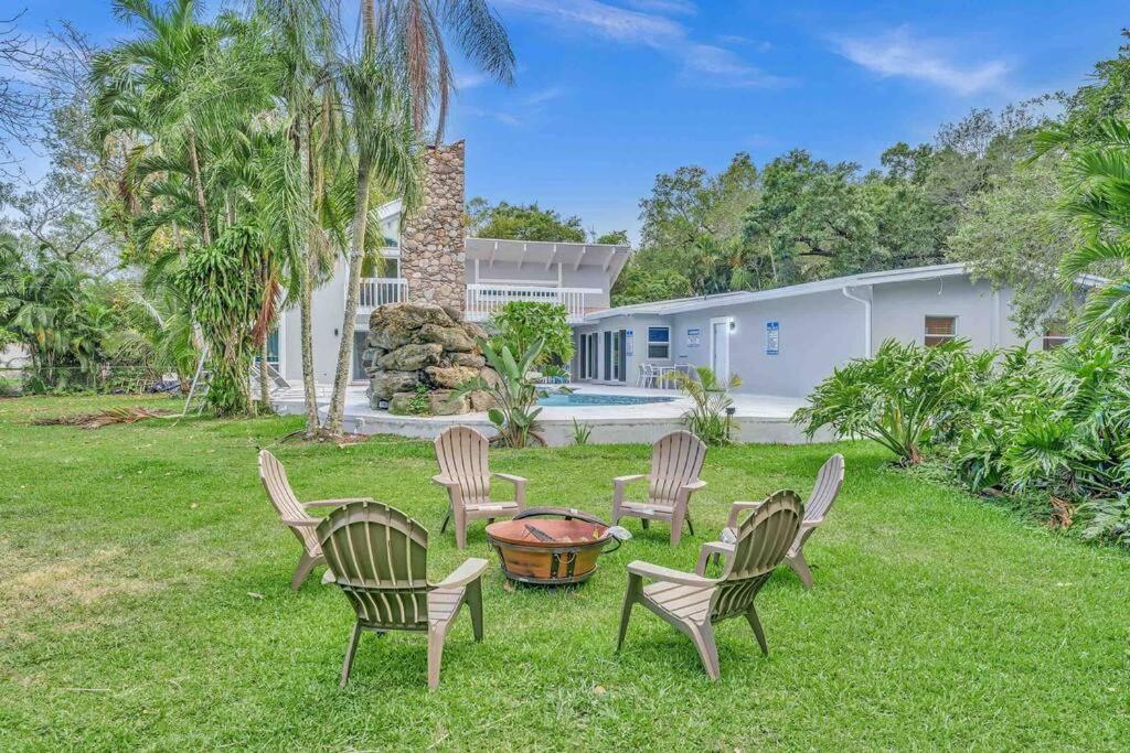 Rare Hidden Getaway Heated Pool 1.5 acres! Sleeps 16 Villa Fort Lauderdale Buitenkant foto