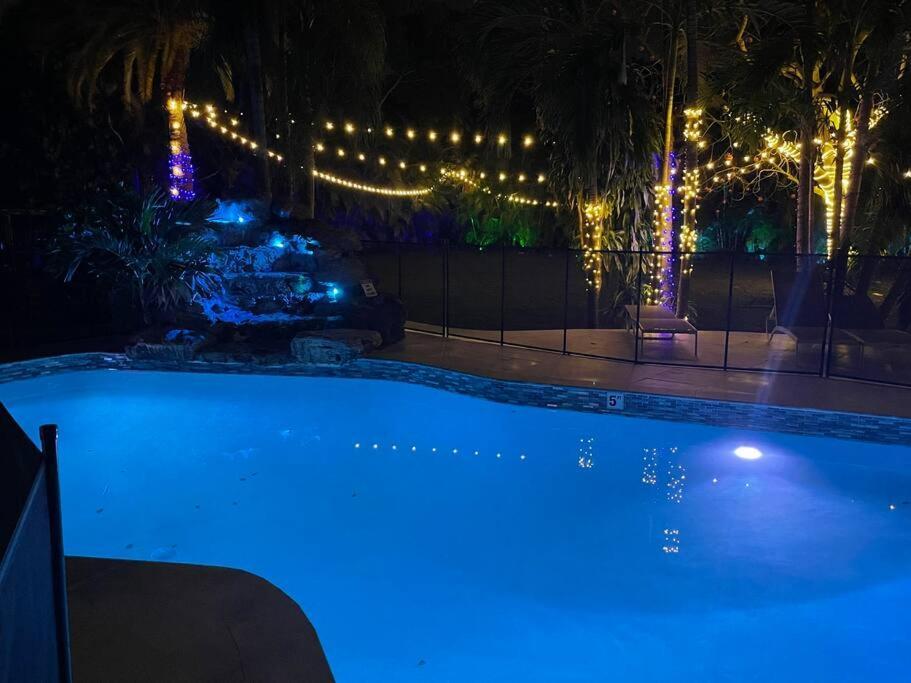 Rare Hidden Getaway Heated Pool 1.5 acres! Sleeps 16 Villa Fort Lauderdale Buitenkant foto