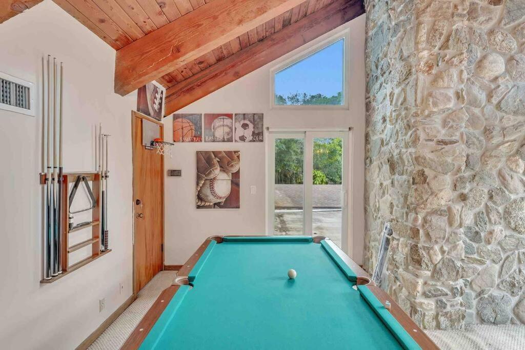Rare Hidden Getaway Heated Pool 1.5 acres! Sleeps 16 Villa Fort Lauderdale Buitenkant foto